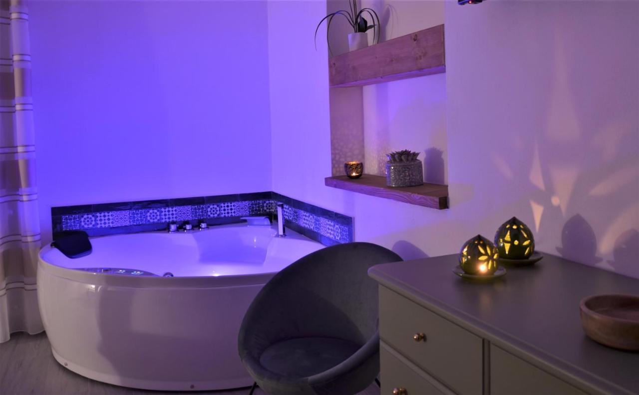 The Court Suites & Spa Taranto Exterior foto